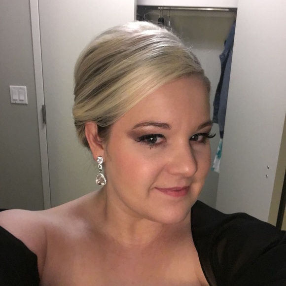 Meet your Posher, Ashley - Picture 2 of 6